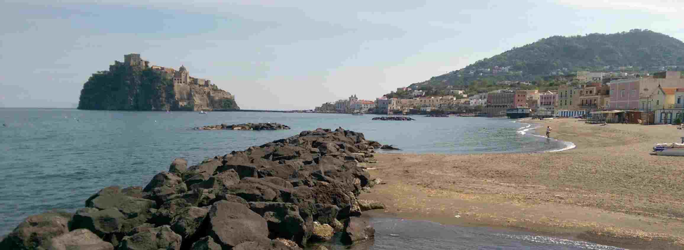 spiaggia da vedere ischia i pescatori