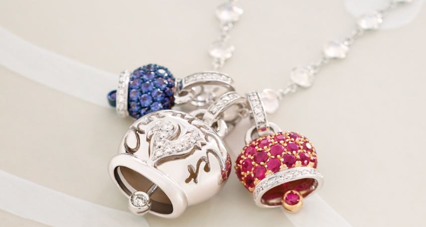 Anello con campanella significato sale