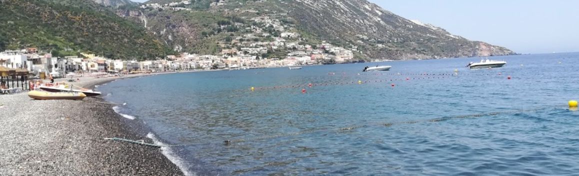 spiaggia lipari papesca