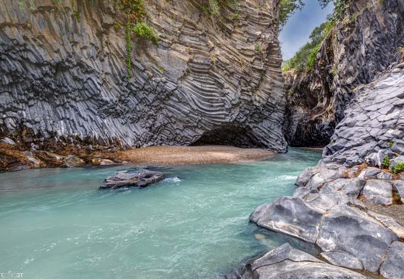 cosa vedere messina gole alcantara