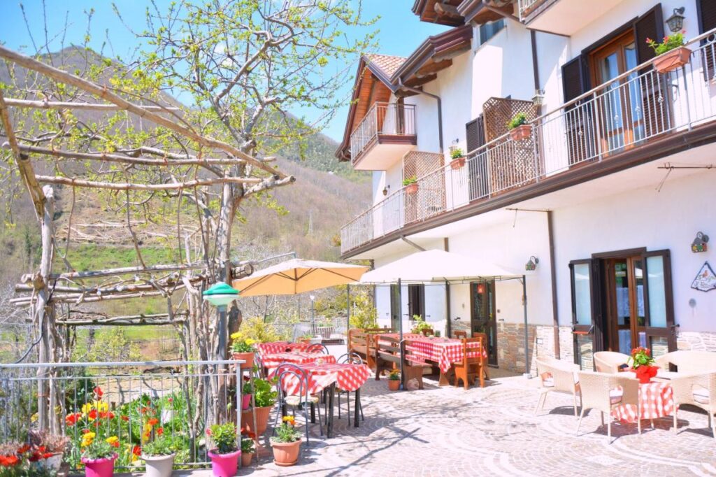 dove dormire sul sentiero degli dei agriturismi