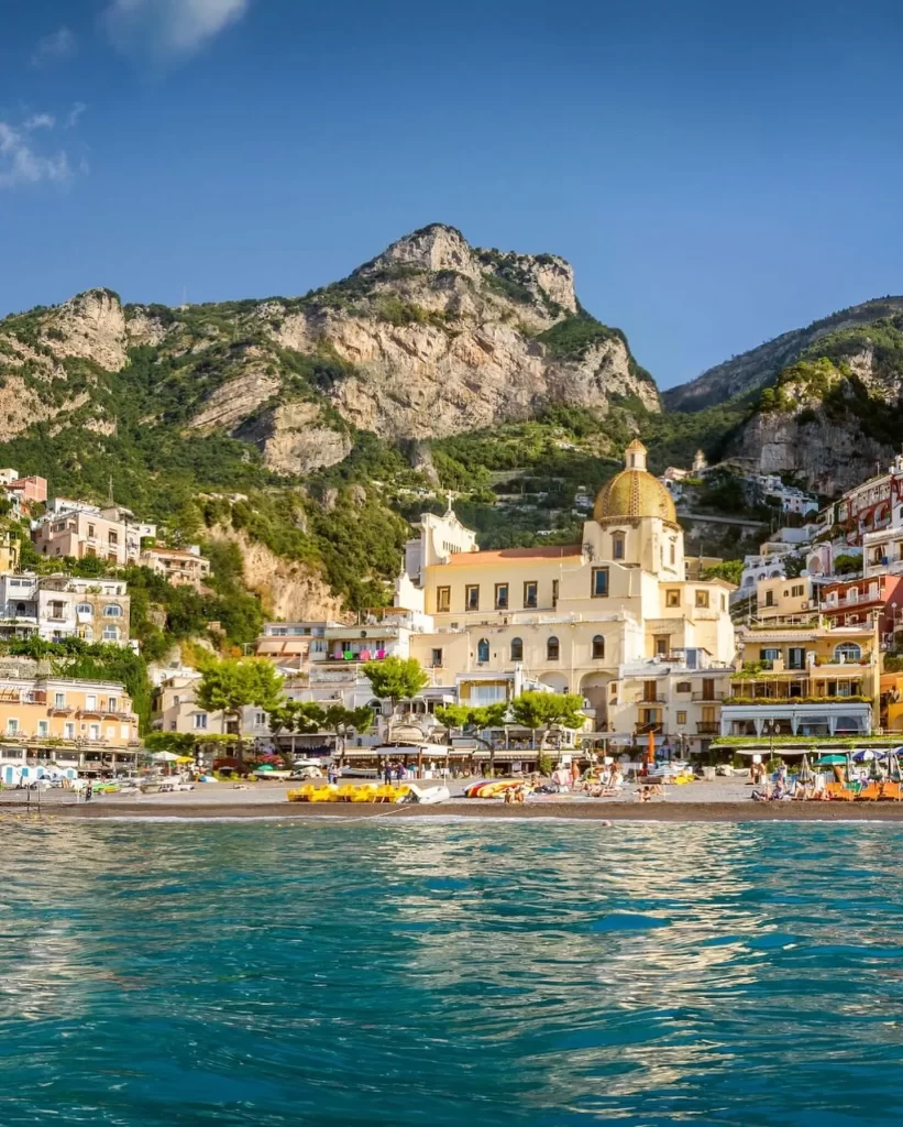 traghetti per Amalfi