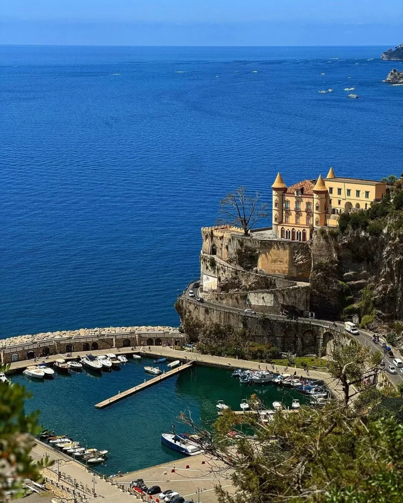 traghetti porto maiori