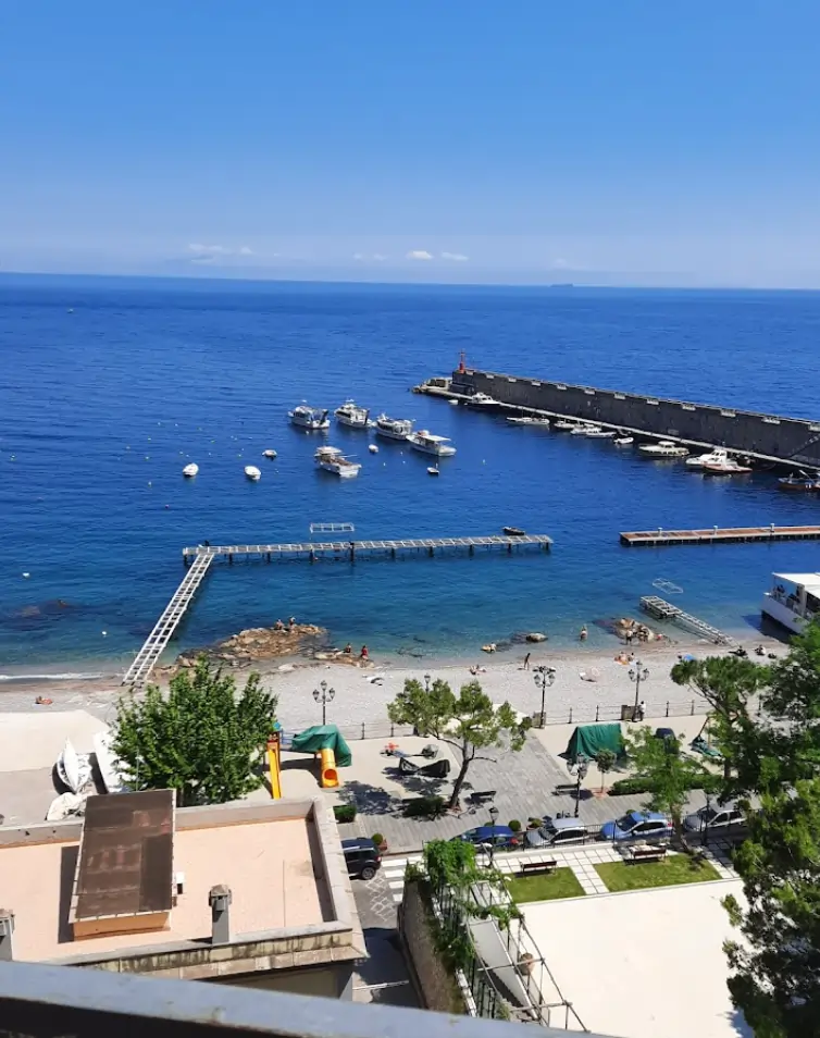 amalfi capri traghetti